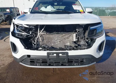 2024 Volkswagen Atlas 2.0T Sel from USA, damaged, VIN 1V2BR2CA5RC511583